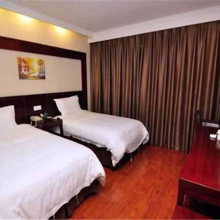 Greentree Inn Yunnan Kunming Chenggong University City Shilin Street Express Hotel Buitenkant foto